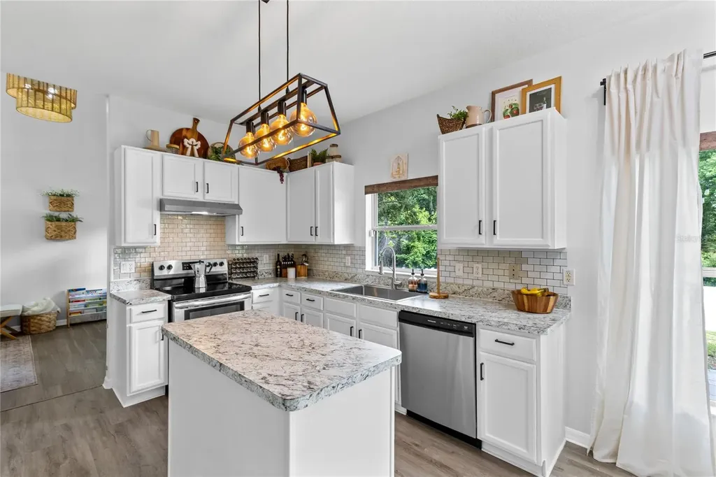 498 Wekiva Crest Drive Apopka FL 32712