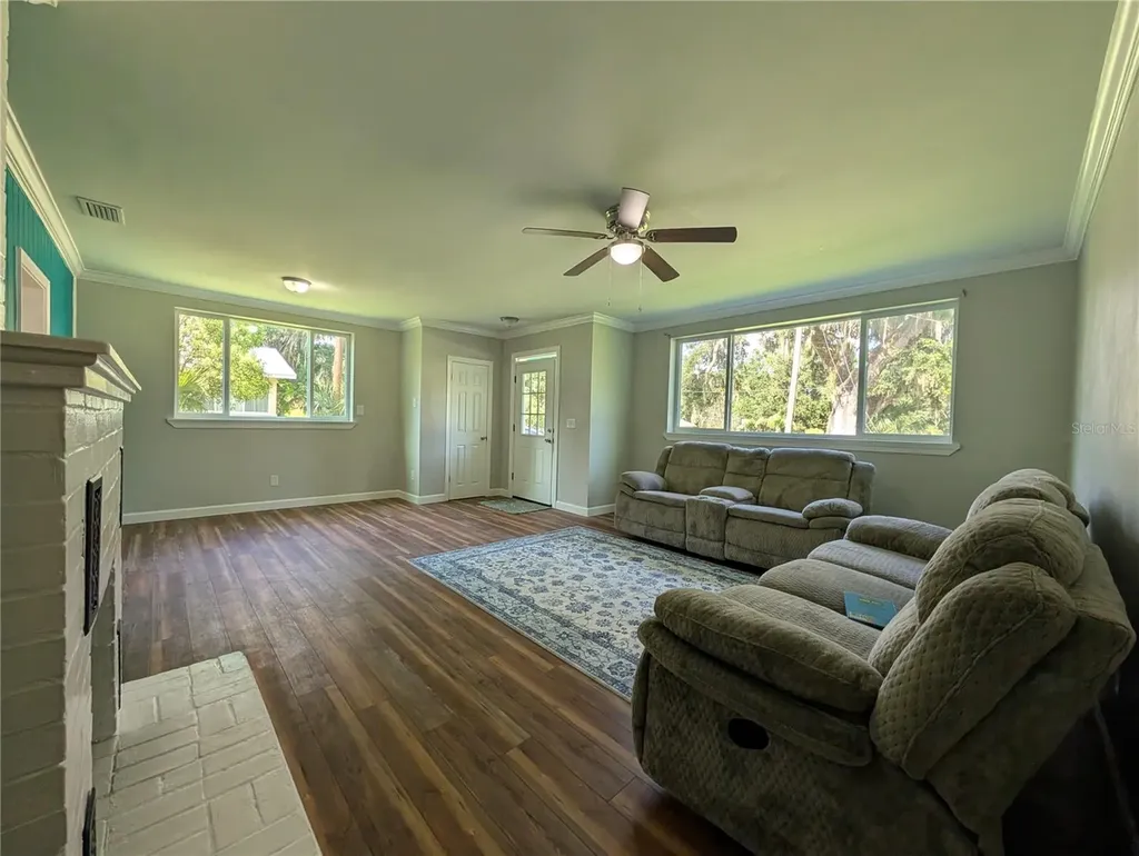 414 S Prospect Street Crescent City FL 32112