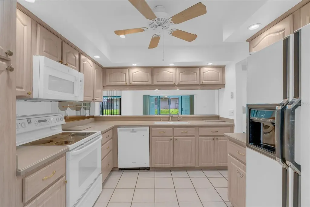 8237 Breeze Cove Lane Orlando FL 32819