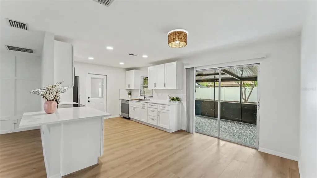 1151 Oakhill Street Seffner FL 33584