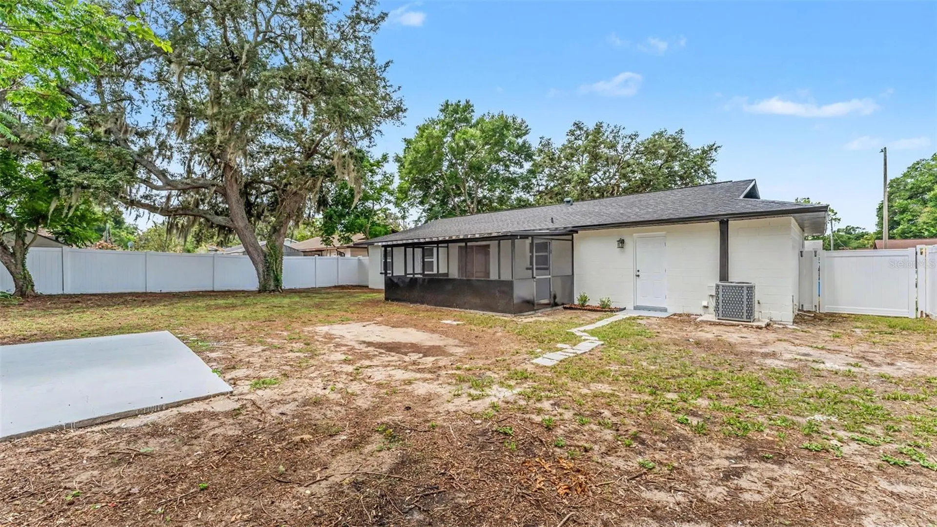 1151 Oakhill Street Seffner FL 33584