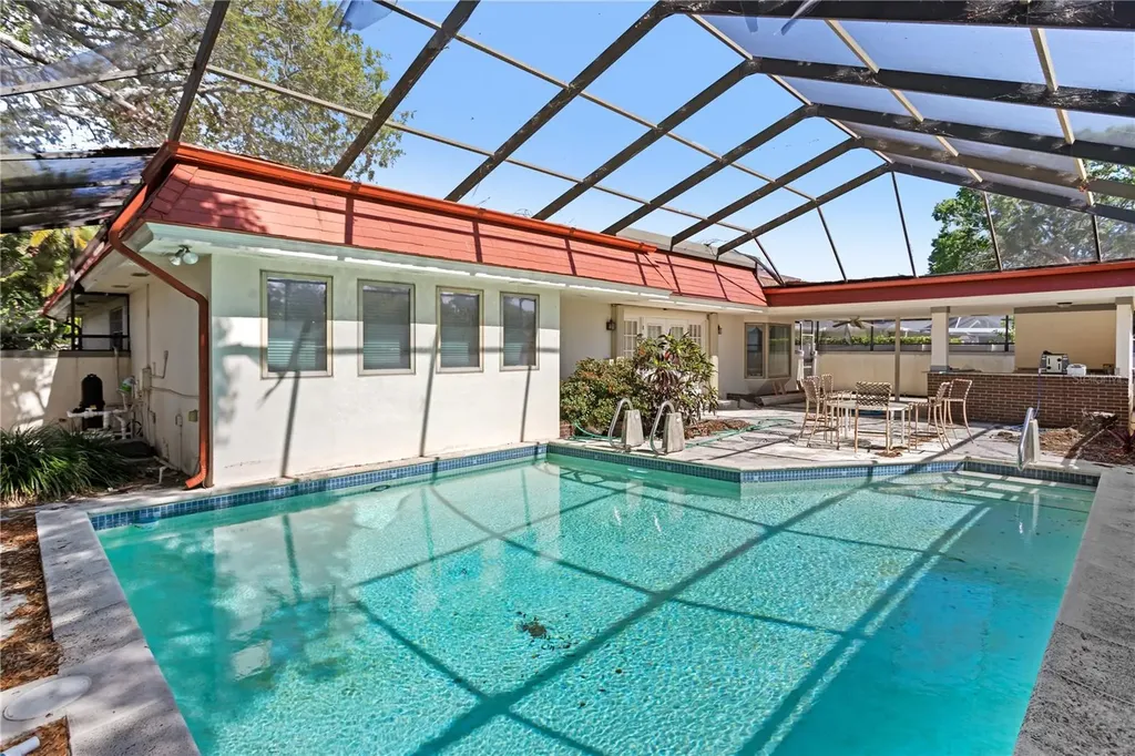 207 S Sherrill Street Tampa FL 33609