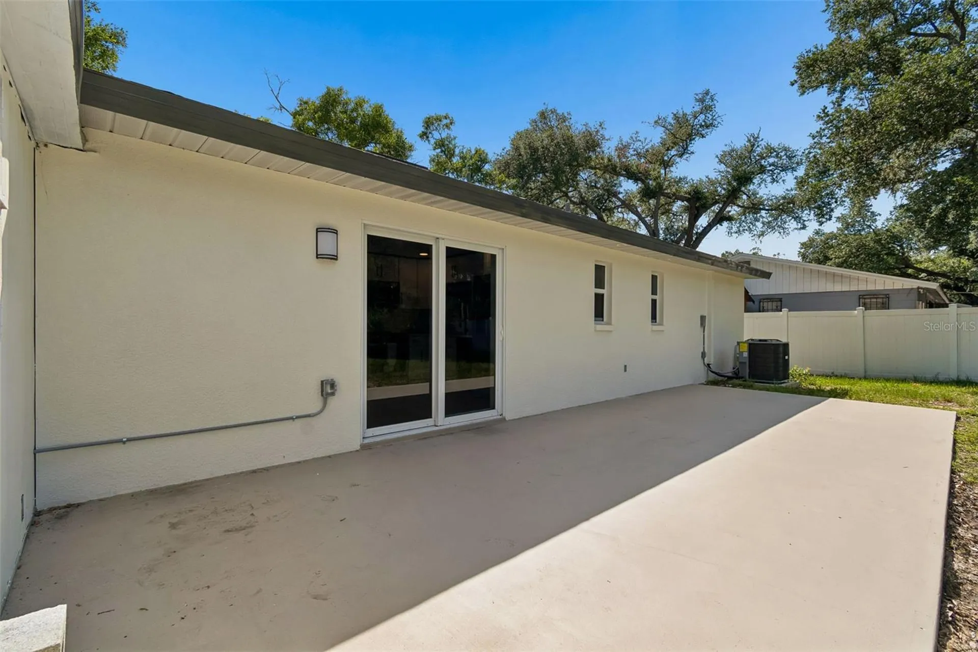 3725 Ambermist Drive Tampa FL 33619