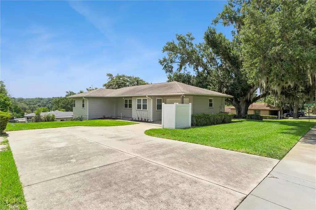 490 W Desoto Street Clermont FL 34711