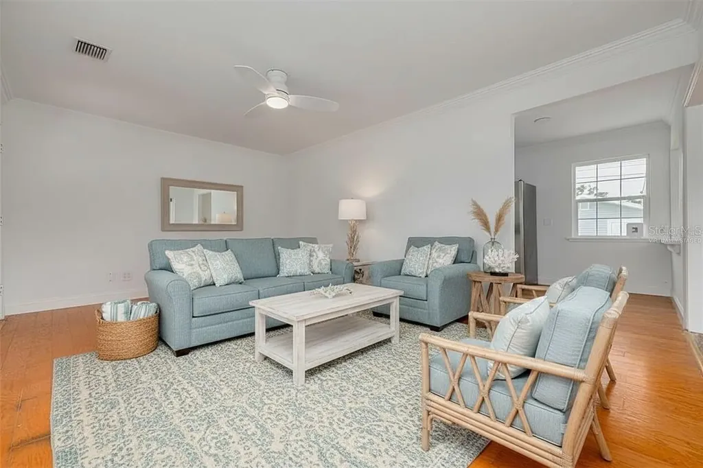 5127 29th Avenue N St Petersburg FL 33710