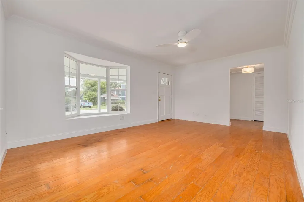 5127 29th Avenue N St Petersburg FL 33710