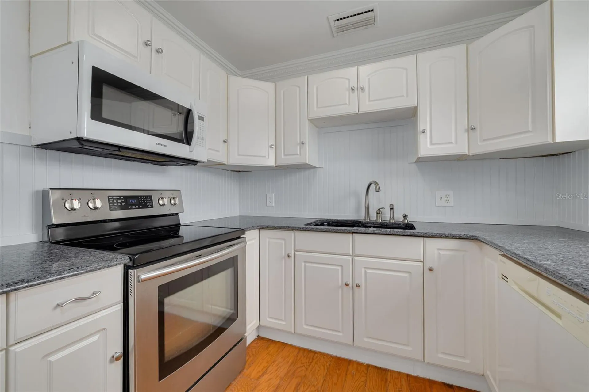 5127 29th Avenue N St Petersburg FL 33710