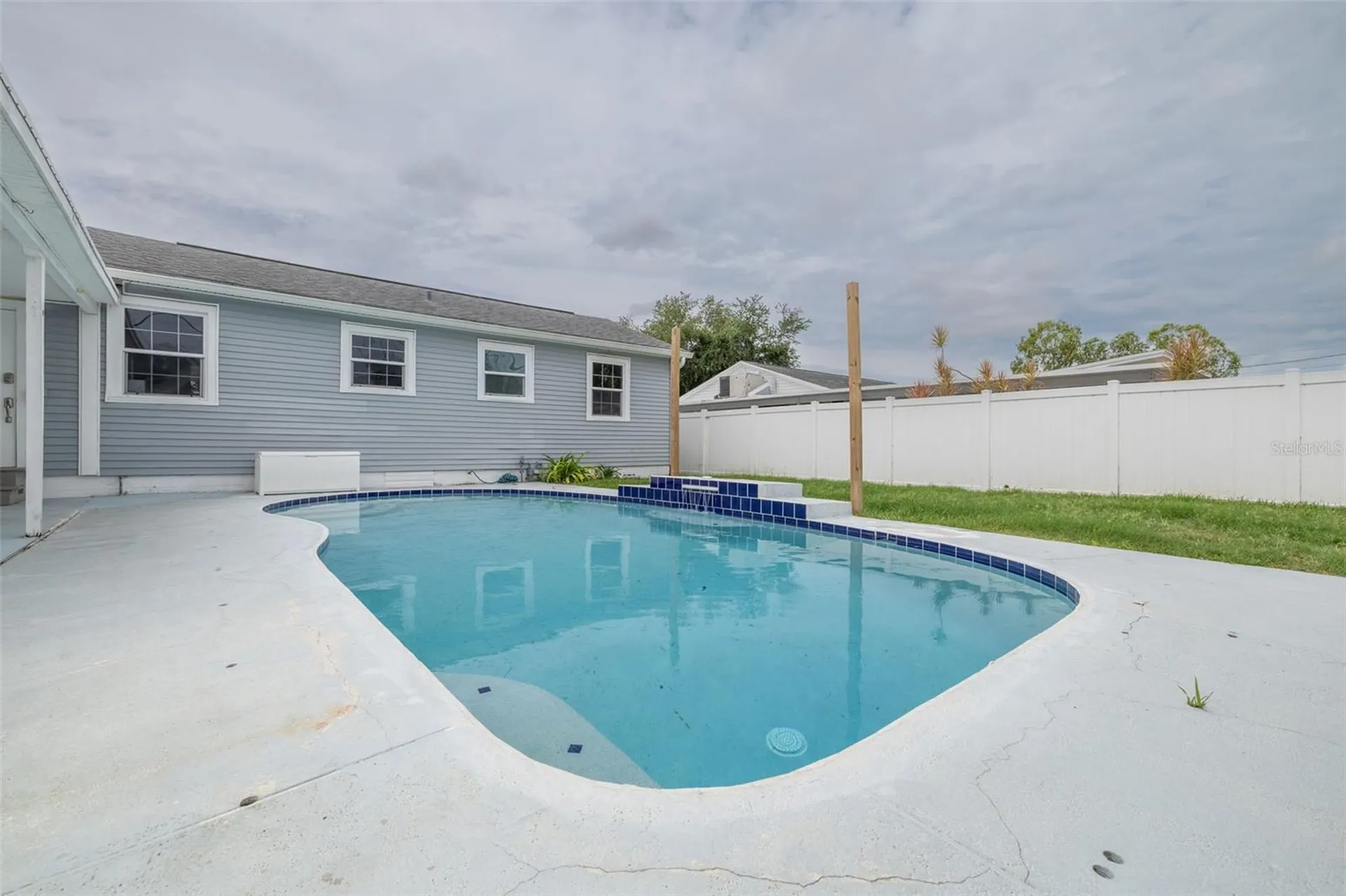 5127 29th Avenue N St Petersburg FL 33710