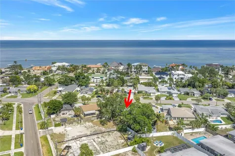 4030 Overlook Drive NE St Petersburg FL 33703