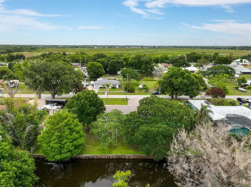 110 Edgewater Drive St Cloud FL 34769
