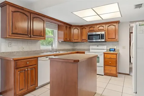 110 Edgewater Drive St Cloud FL 34769
