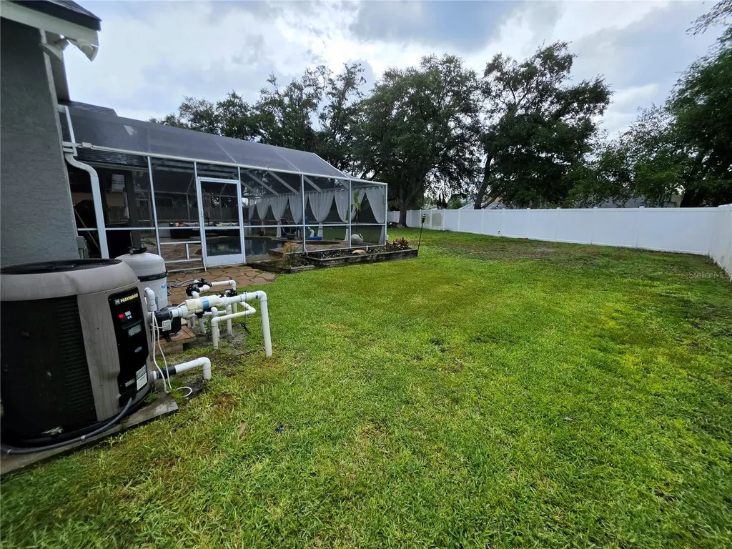18507 Country Crest Place Tampa FL 33647