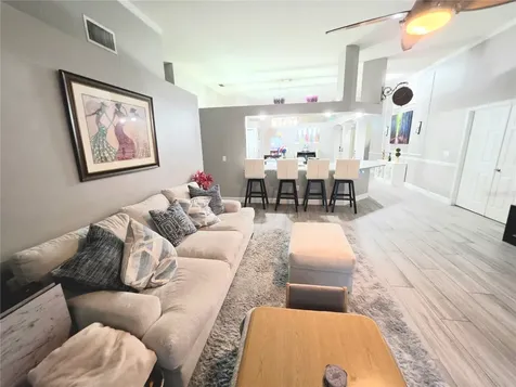 18507 Country Crest Place Tampa FL 33647