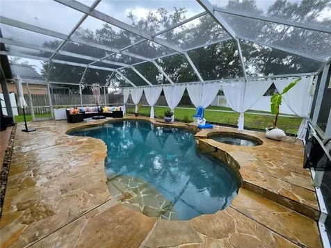 18507 Country Crest Place Tampa FL 33647