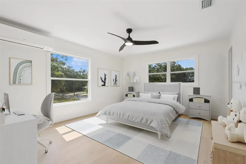 2655 Bay Street Sarasota FL 34237