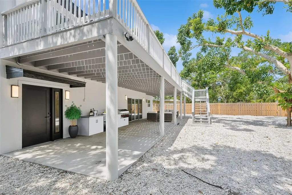 2655 Bay Street Sarasota FL 34237