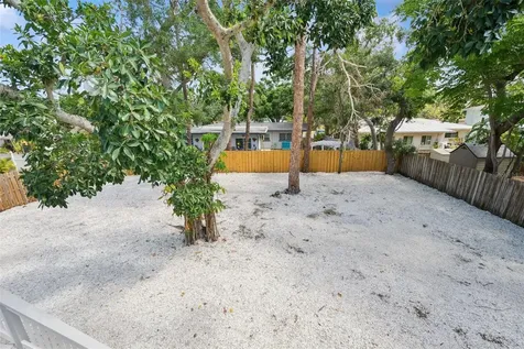 2655 Bay Street Sarasota FL 34237