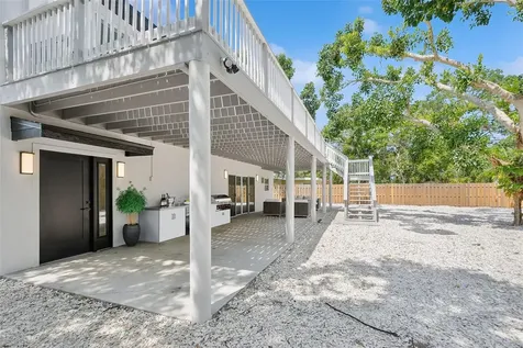 2655 Bay Street Sarasota FL 34237