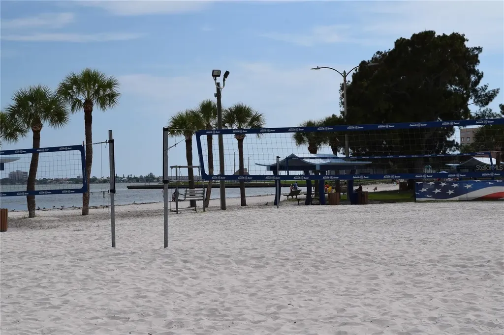 633 54th Way South Way S Gulfport FL 33707