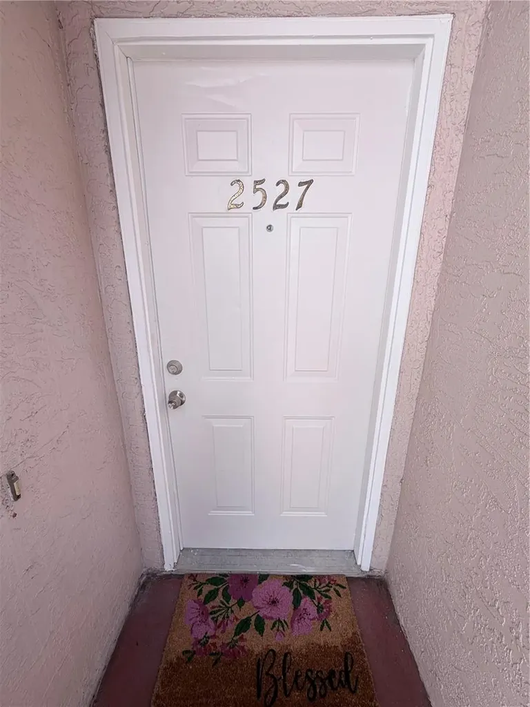 2527 Citrus Club Lane Orlando FL 32839
