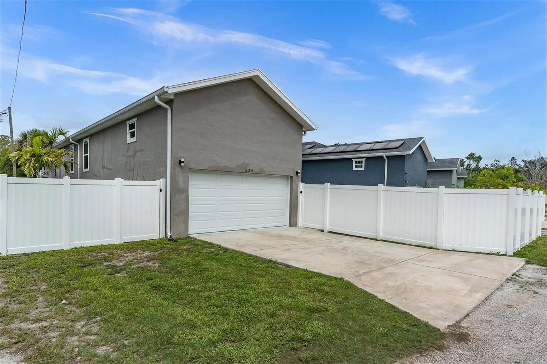 224 NE Jefferson Circle N St Petersburg FL 33702