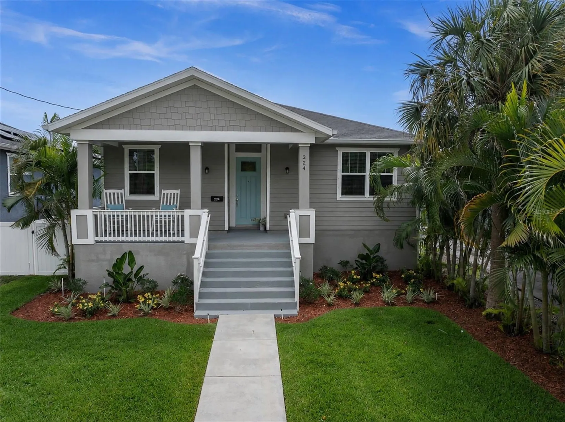 224 NE Jefferson Circle N St Petersburg FL 33702