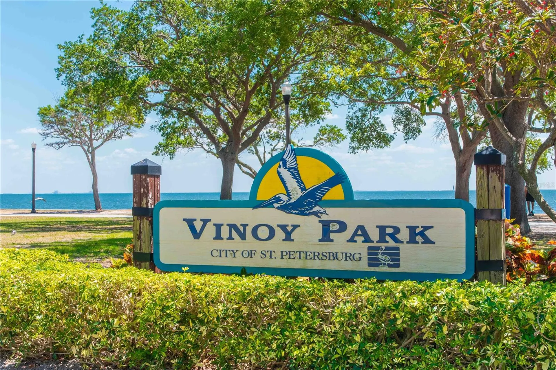 224 NE Jefferson Circle N St Petersburg FL 33702