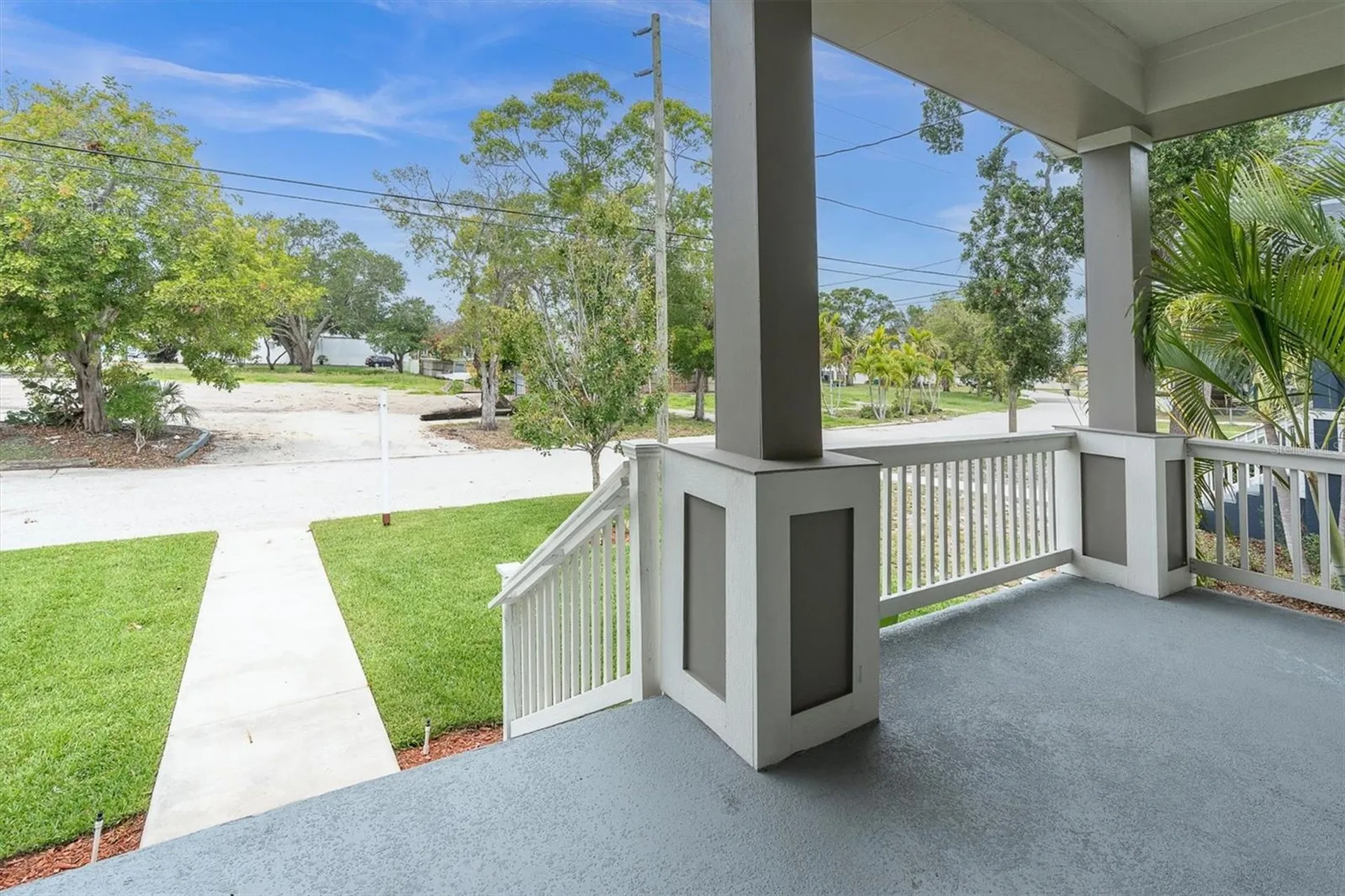 224 NE Jefferson Circle N St Petersburg FL 33702
