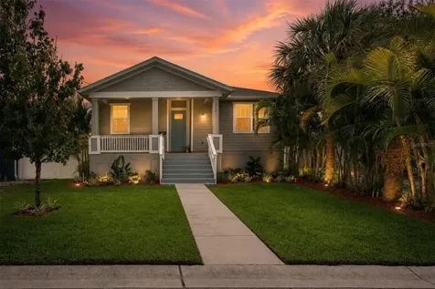 224 NE Jefferson Circle N St Petersburg FL 33702