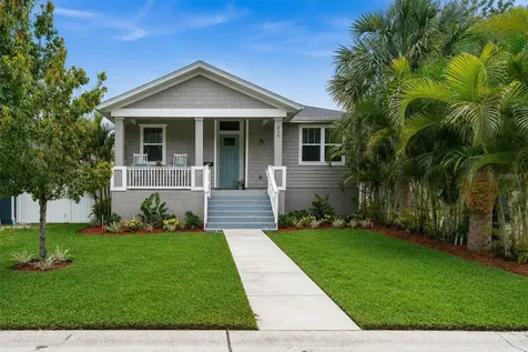 224 NE Jefferson Circle N St Petersburg FL 33702