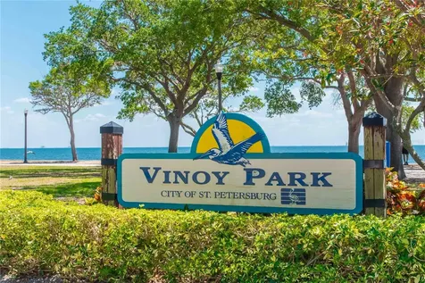 224 NE Jefferson Circle N St Petersburg FL 33702