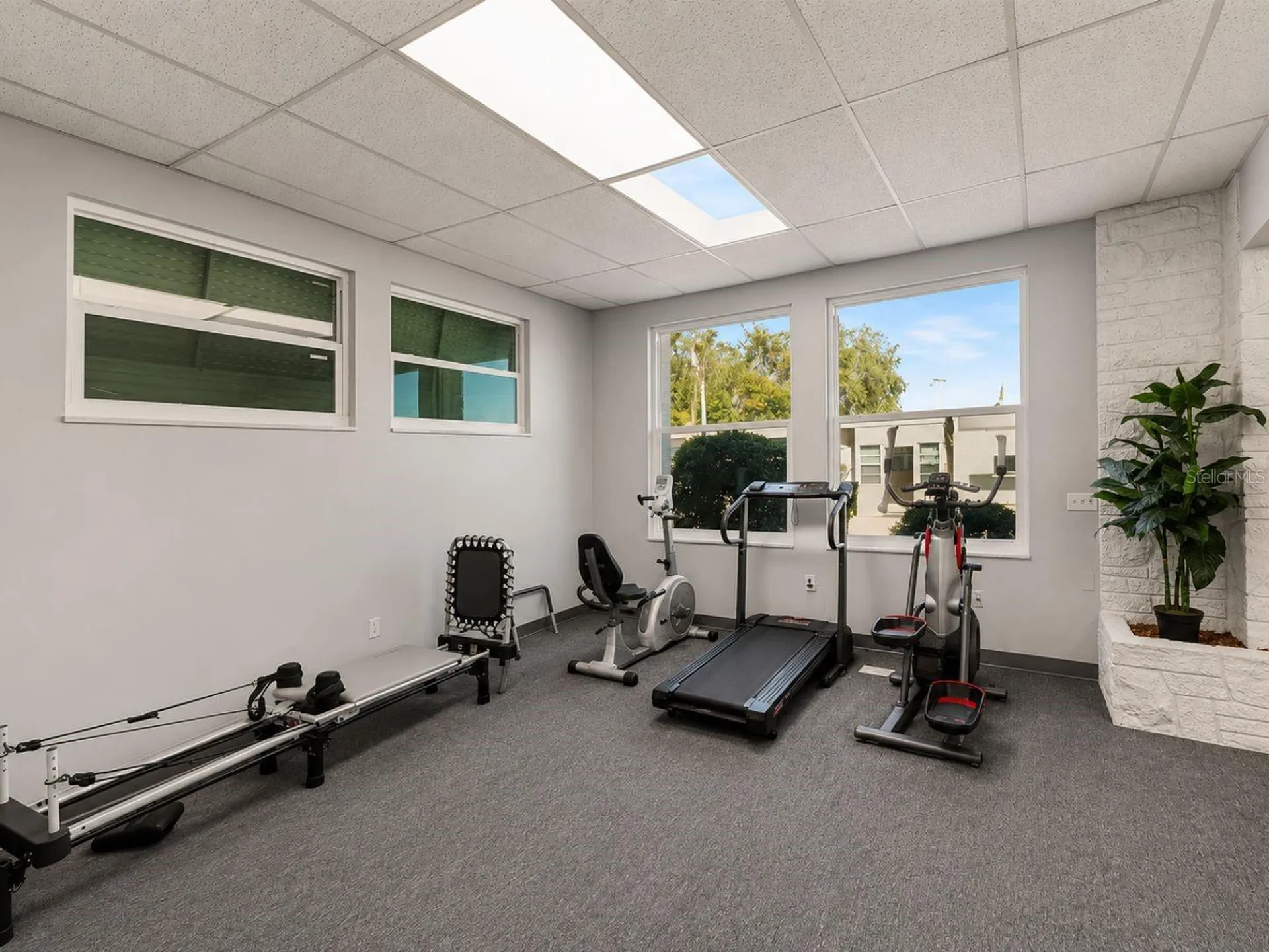 250 Rosery Road NW Largo FL 33770