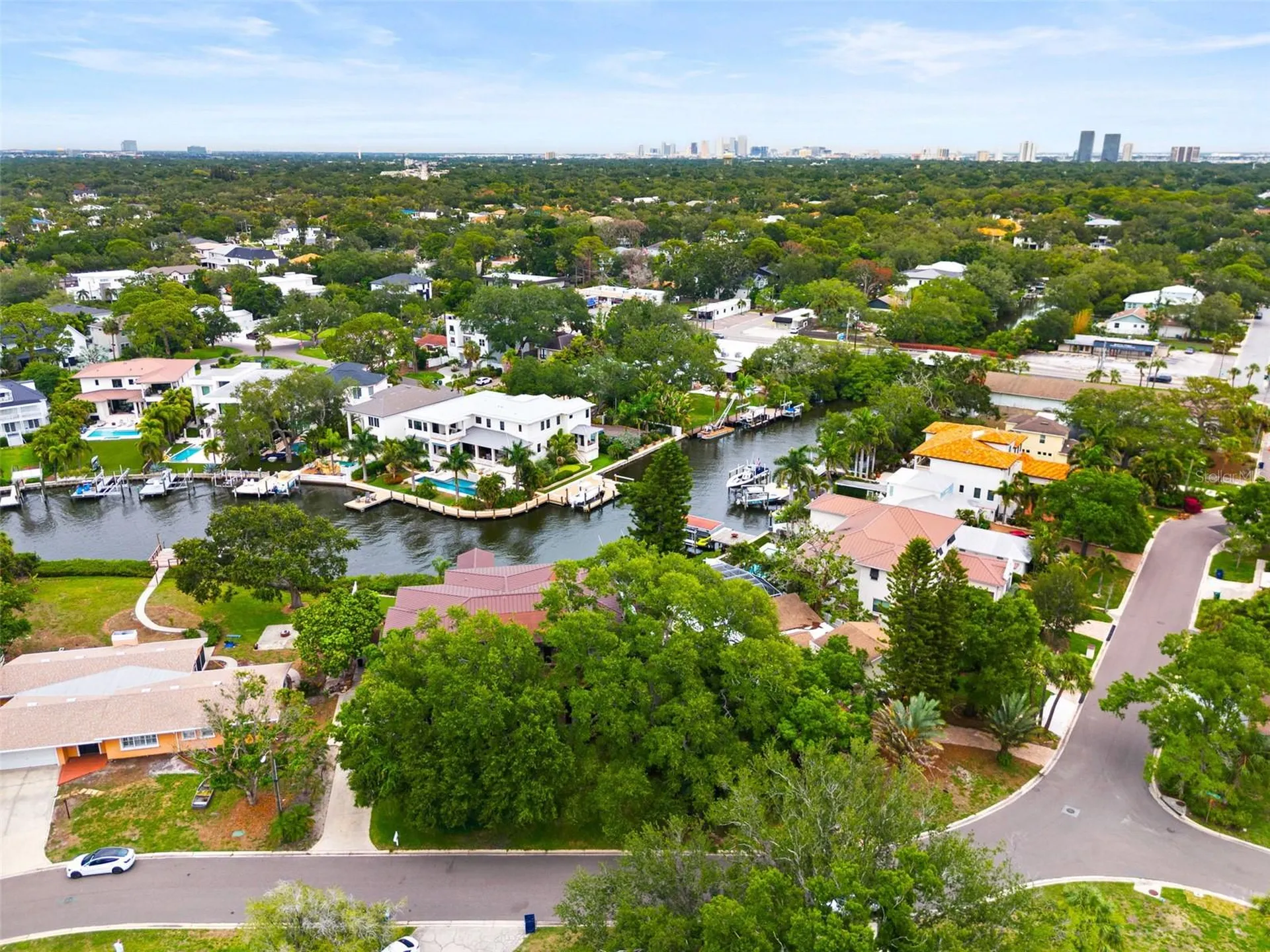 4905 W Spring Lake Drive Tampa FL 33629