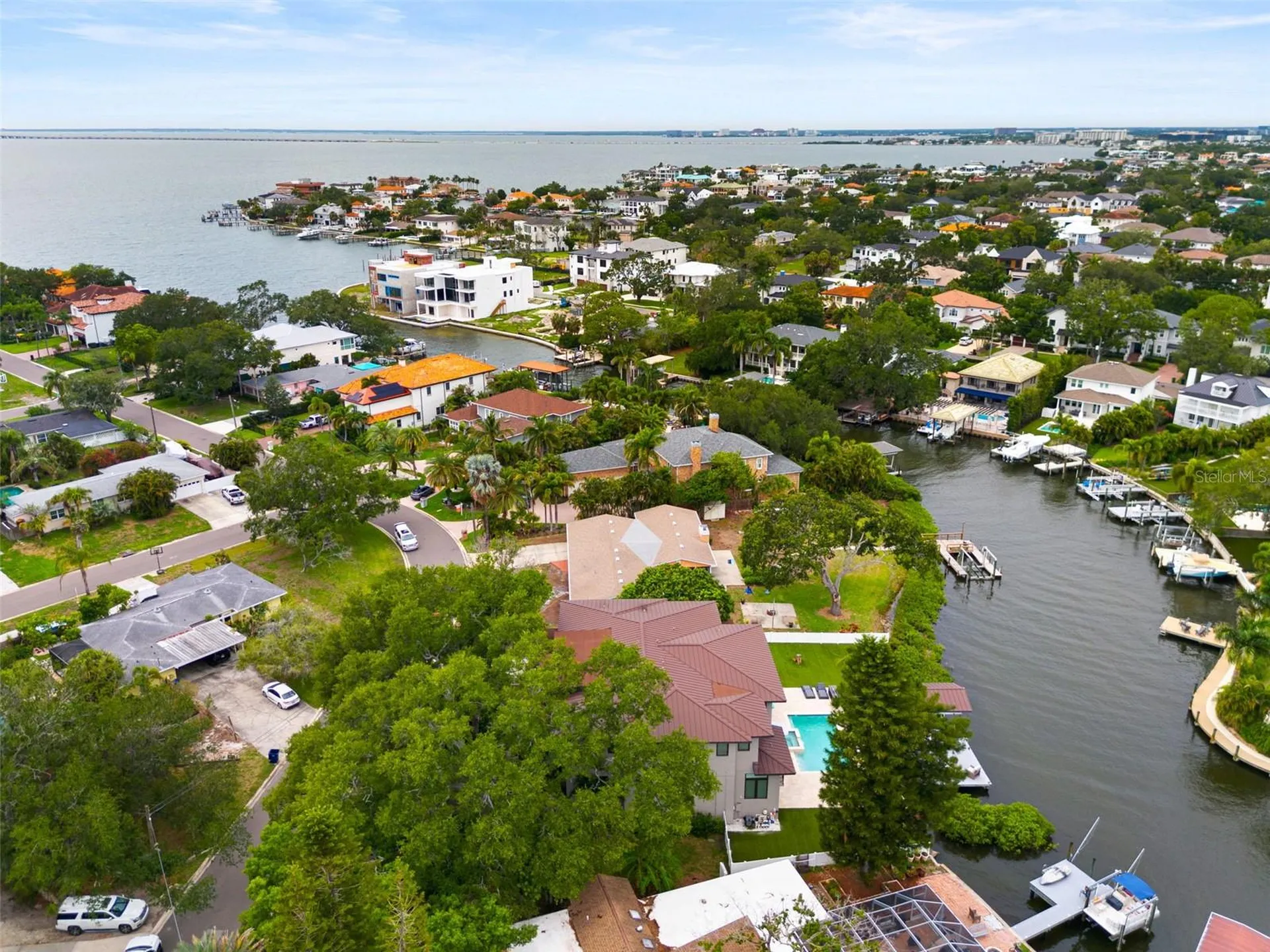4905 W Spring Lake Drive Tampa FL 33629