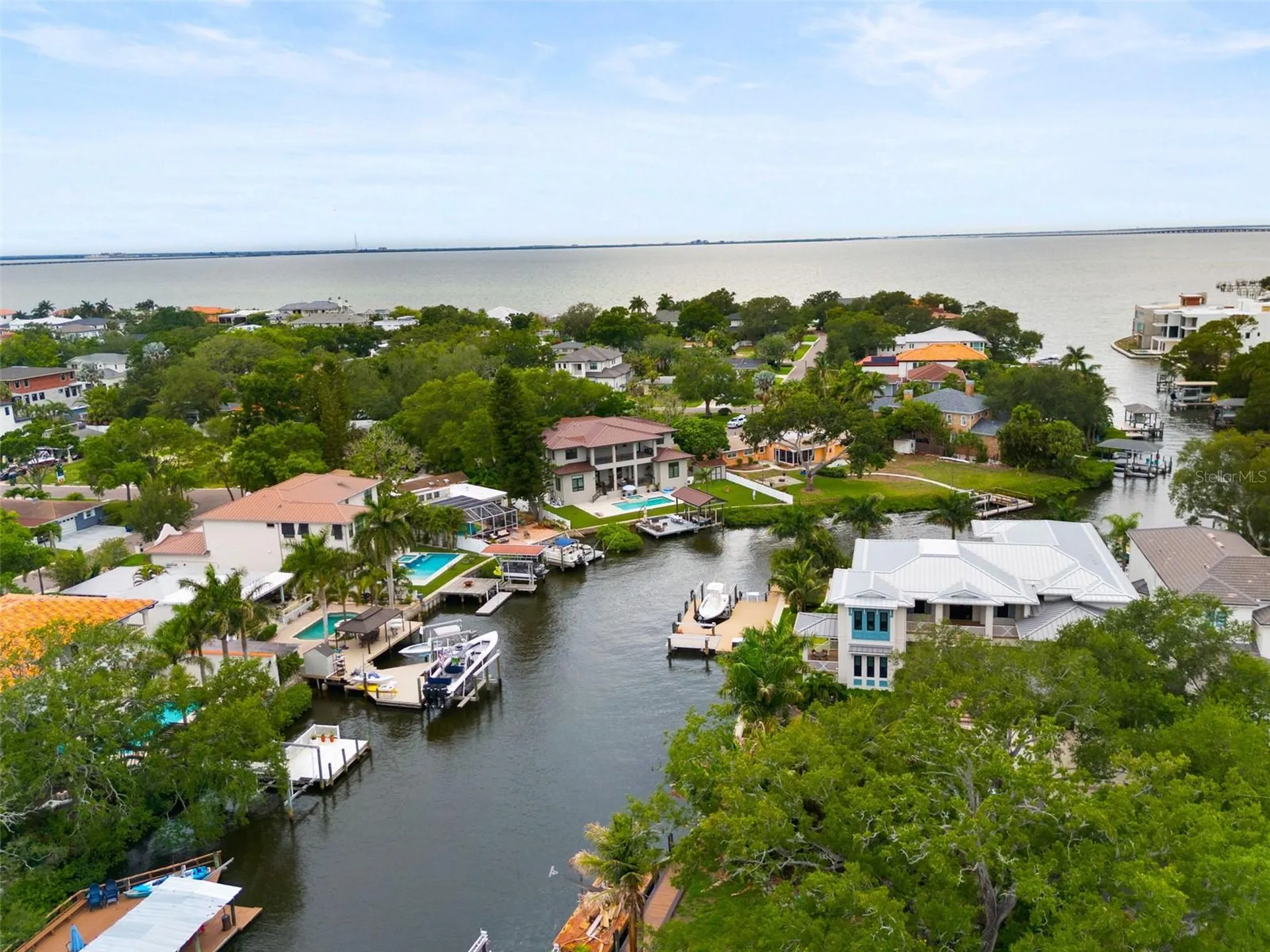 4905 W Spring Lake Drive Tampa FL 33629