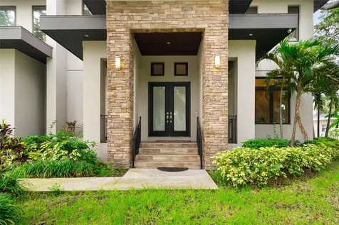 4905 W Spring Lake Drive Tampa FL 33629