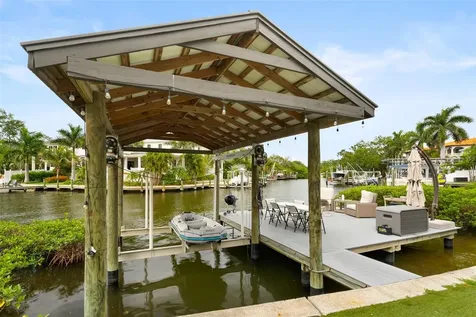 4905 W Spring Lake Drive Tampa FL 33629