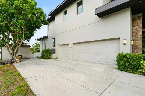 4905 W Spring Lake Drive Tampa FL 33629