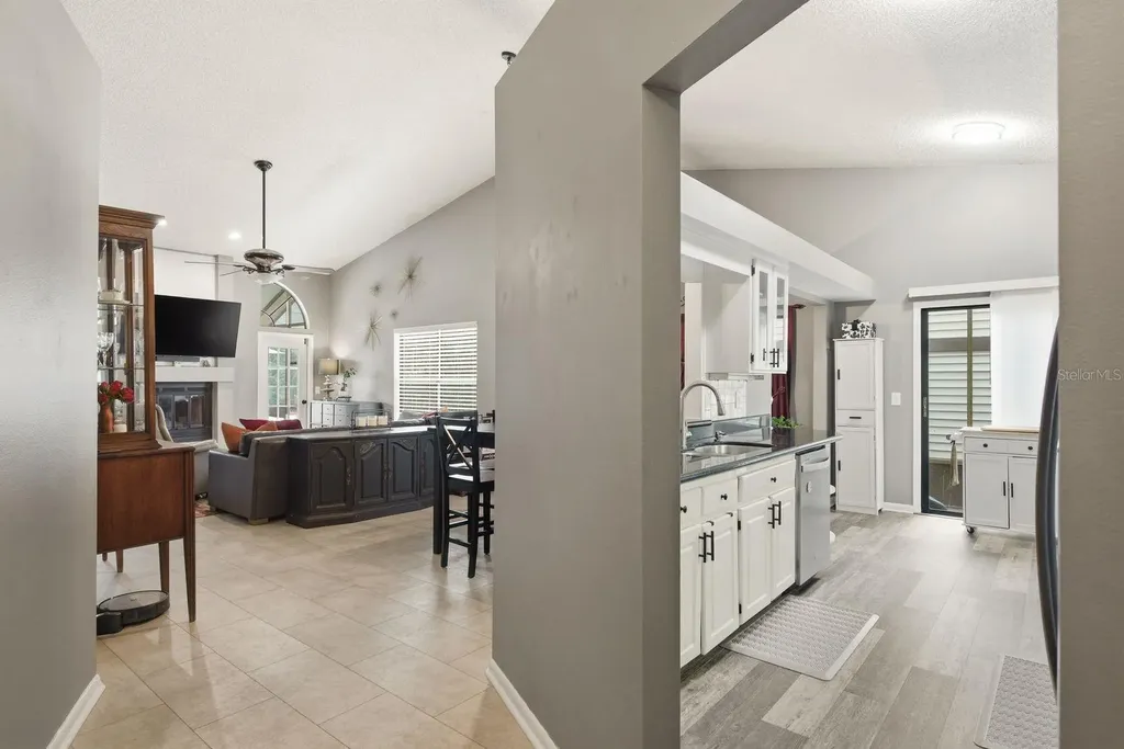 665 Deer Run N Palm Harbor FL 34684
