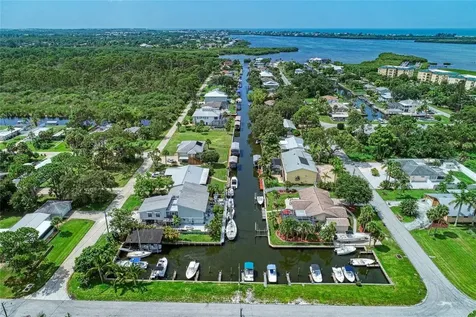 9130 Pine Cove Drive Englewood FL 34224