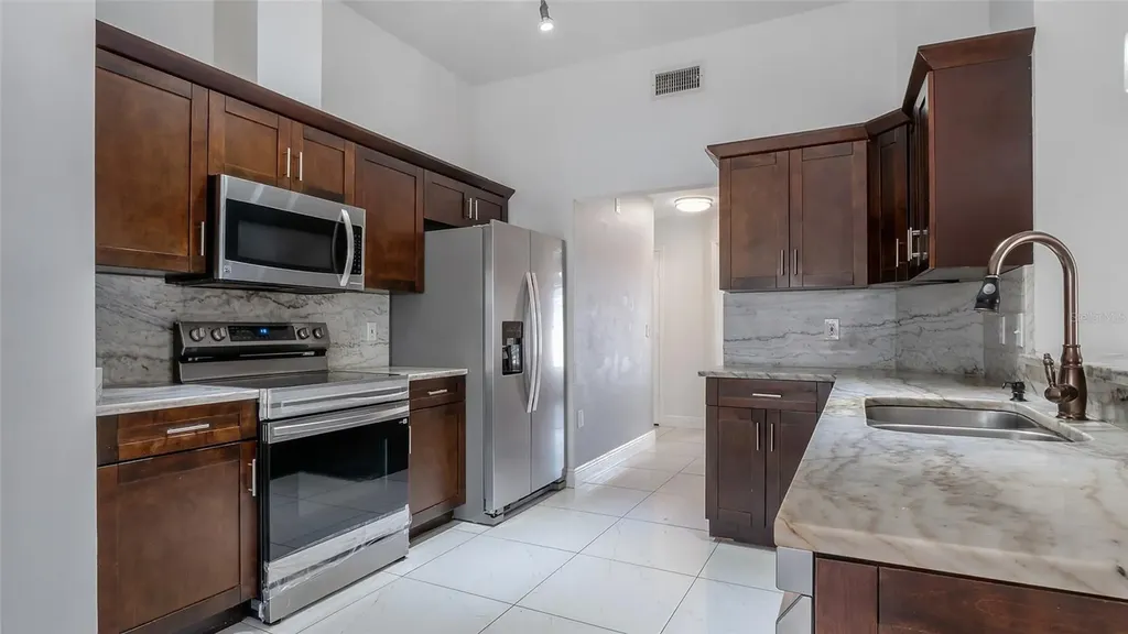 10536 Salisbury Street Riverview FL 33569