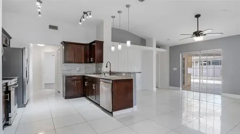 10536 Salisbury Street Riverview FL 33569