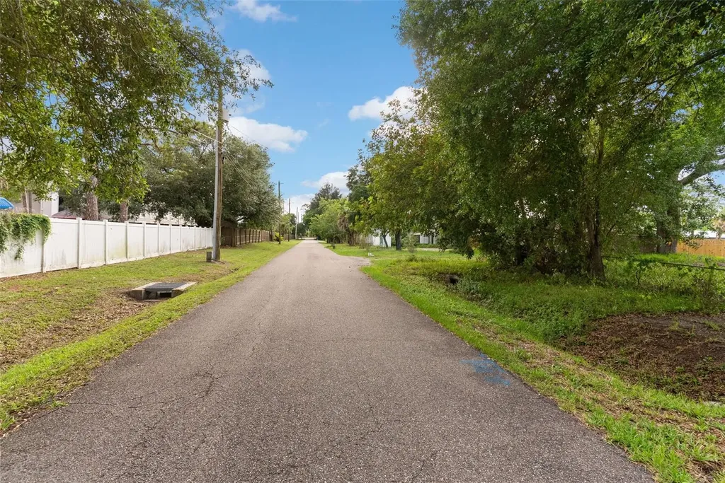 3233 Laurel Avenue Clearwater FL 33762