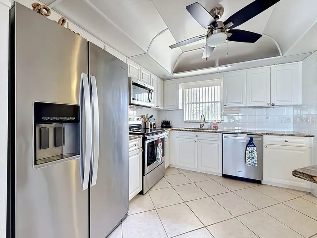4550 Cove Circle St Petersburg FL 33708