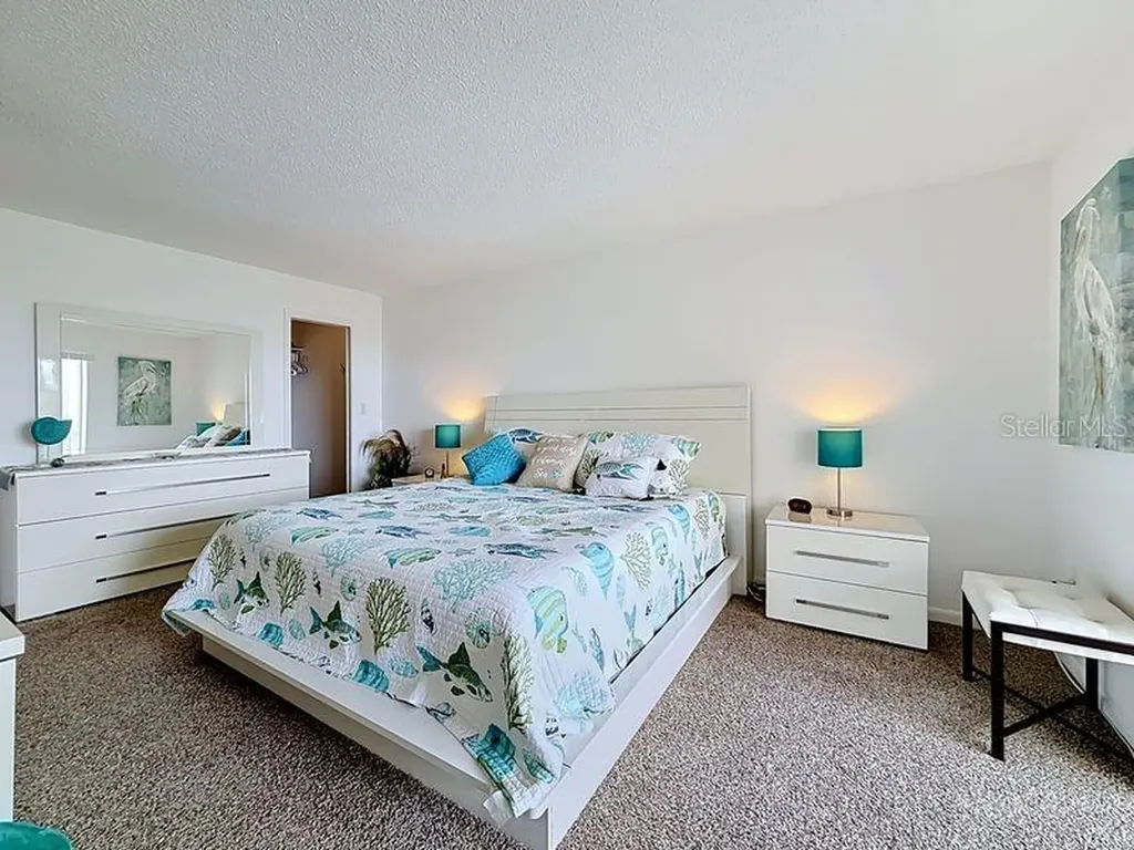 4550 Cove Circle St Petersburg FL 33708