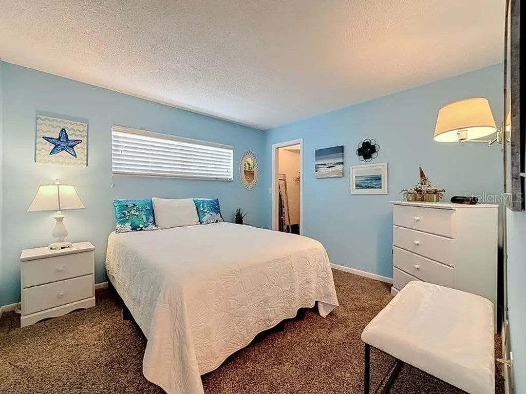 4550 Cove Circle St Petersburg FL 33708