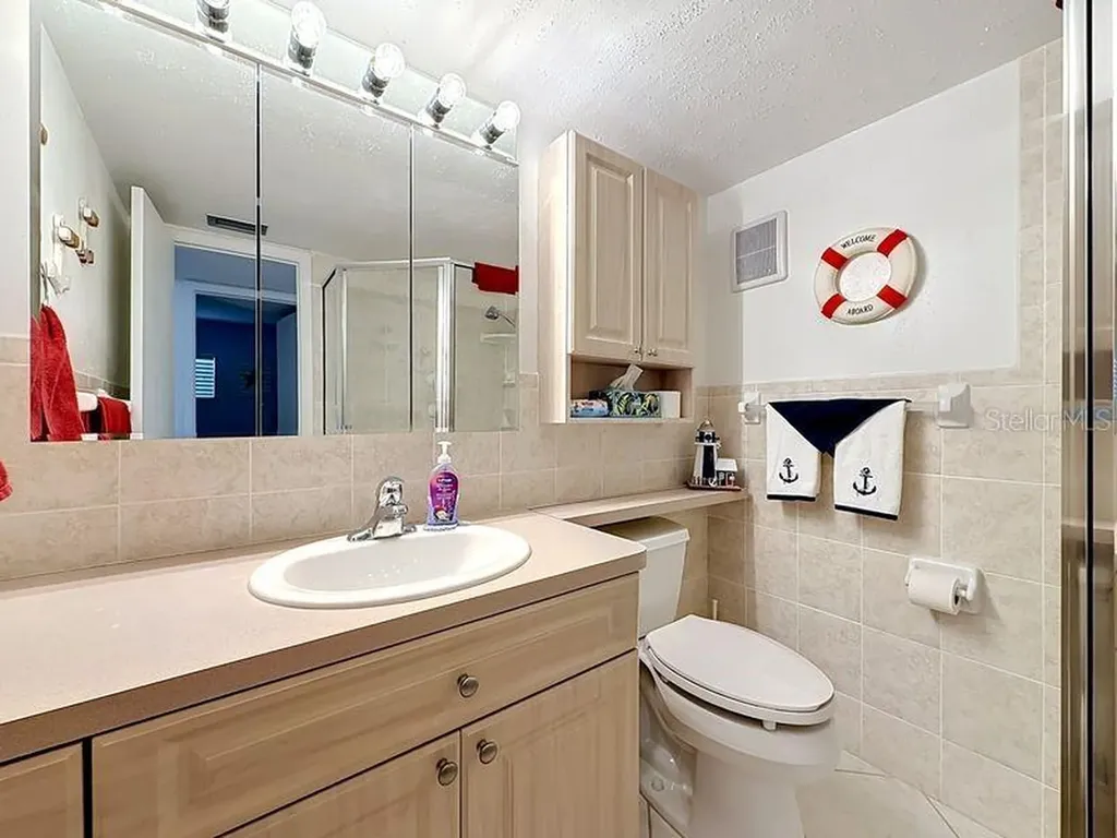 4550 Cove Circle St Petersburg FL 33708