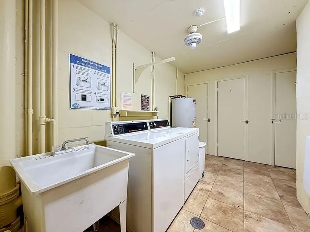 4550 Cove Circle St Petersburg FL 33708