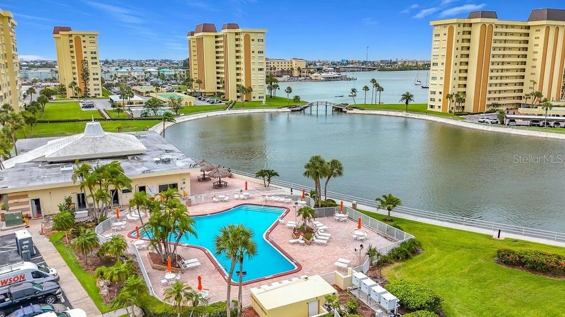 4550 Cove Circle St Petersburg FL 33708