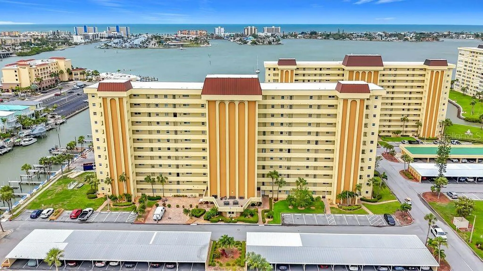 4550 Cove Circle St Petersburg FL 33708